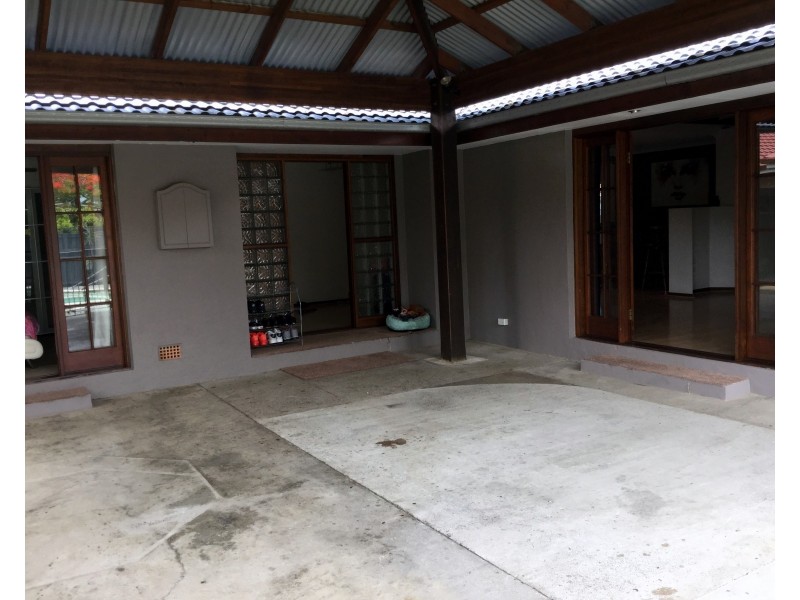 5 Mokera Ave, Palm Beach QLD 4221