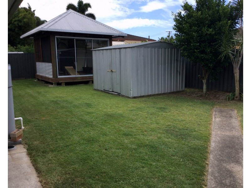 5 Mokera Ave, Palm Beach QLD 4221