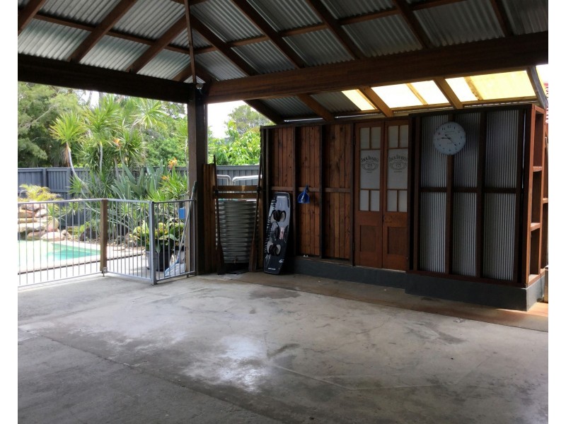 5 Mokera Ave, Palm Beach QLD 4221