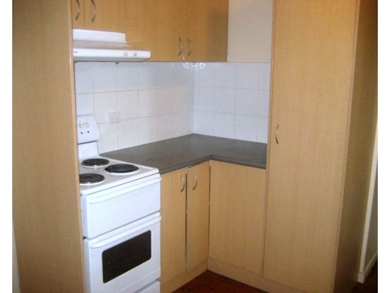 28 University Rd, Mitchelton QLD 4053