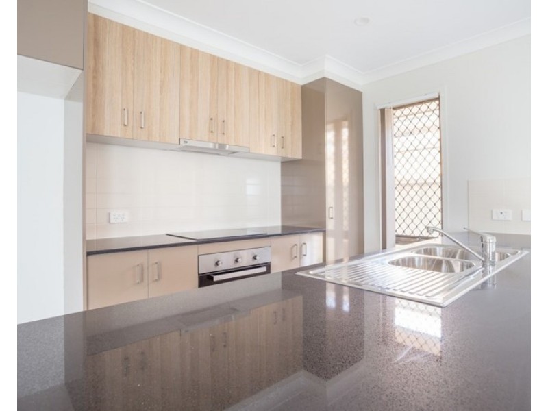 48 Orb St, Yarrabilba QLD 4207