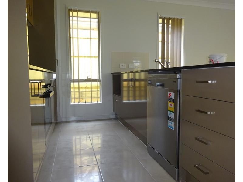 48 Orb St, Yarrabilba QLD 4207