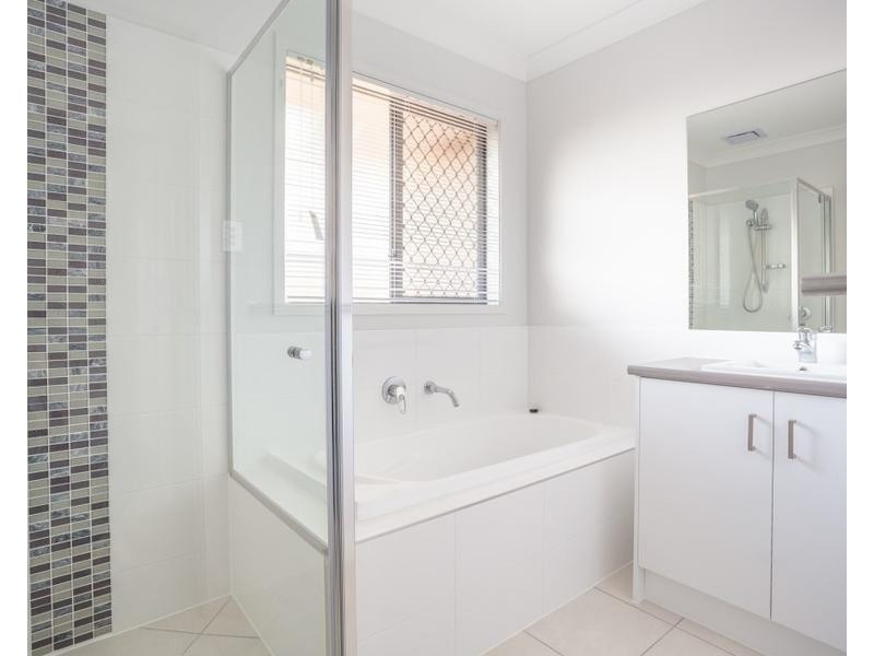 48 Orb St, Yarrabilba QLD 4207