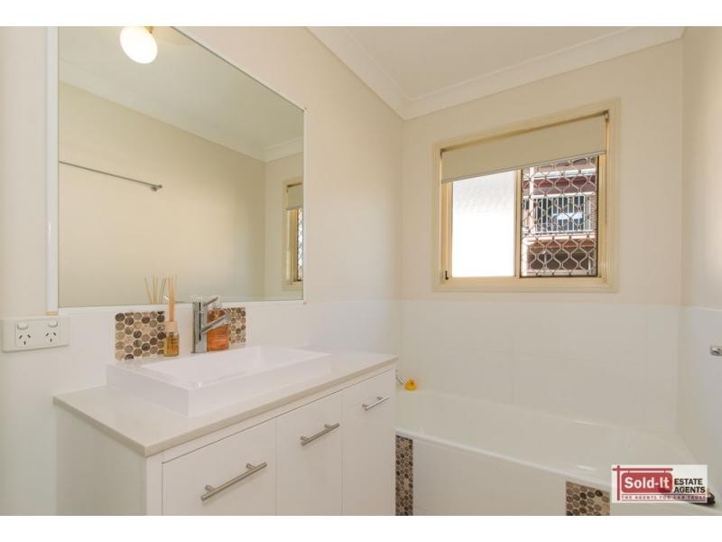 Eatons Hill QLD 4037