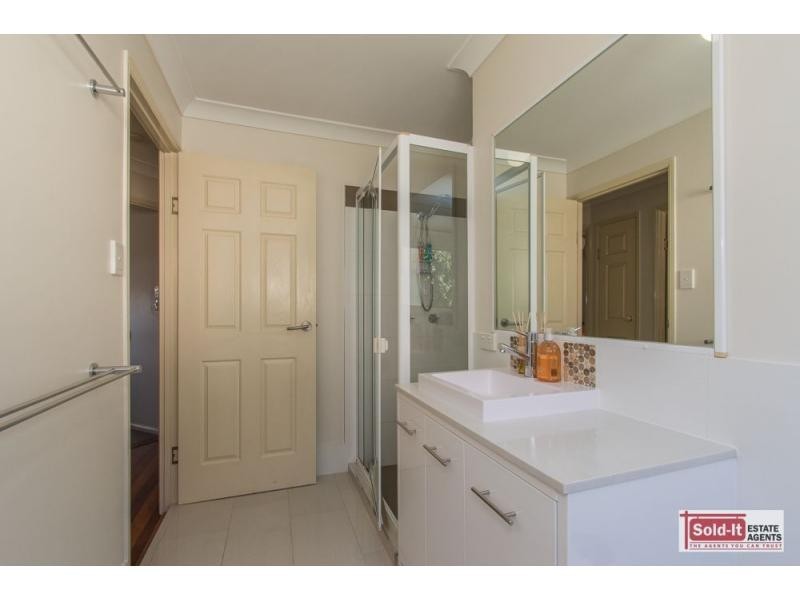 Eatons Hill QLD 4037