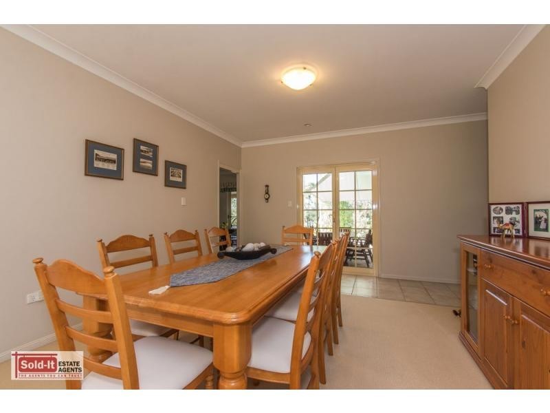 1 Creekwood Court, Warner QLD 4500