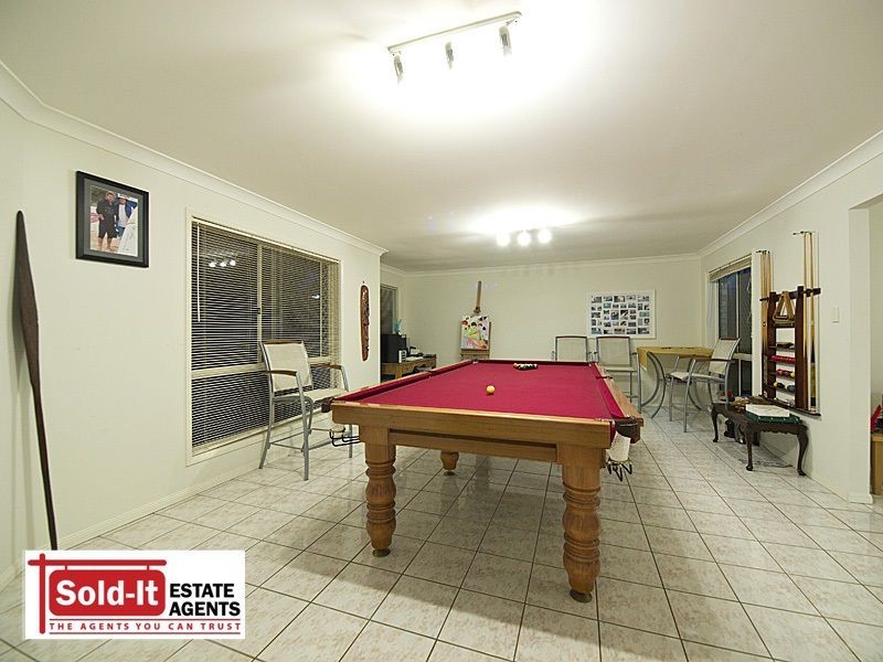 8 Corso Street, Eatons Hill QLD 4037