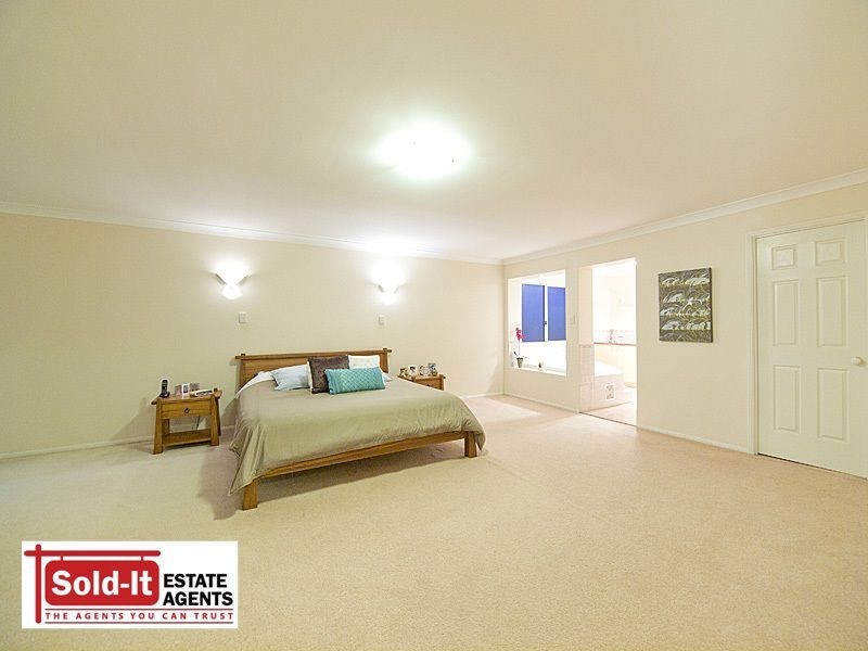 8 Corso Street, Eatons Hill QLD 4037