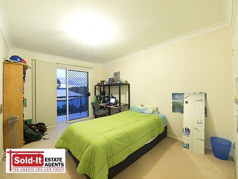 8 Corso Street, Eatons Hill QLD 4037