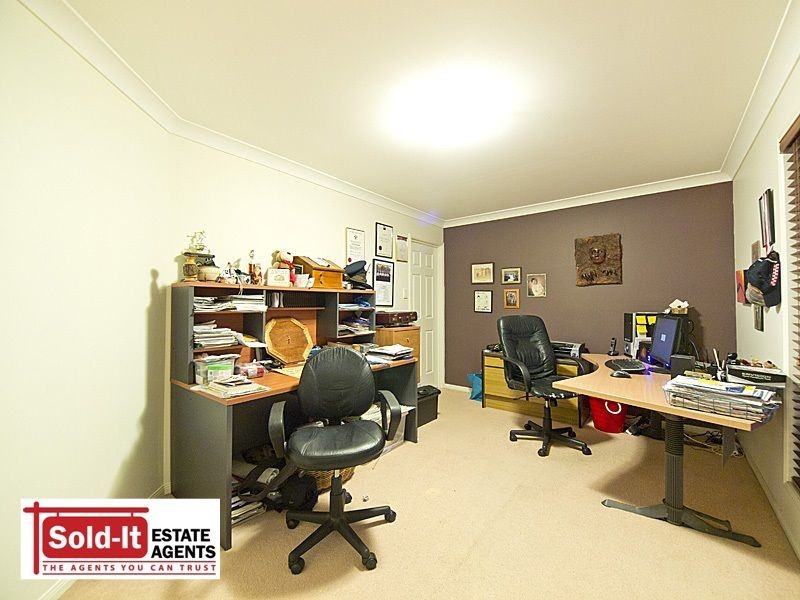 8 Corso Street, Eatons Hill QLD 4037