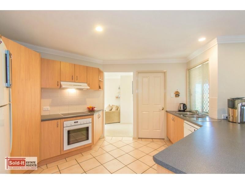7 Duet Court, Eatons Hill QLD 4037