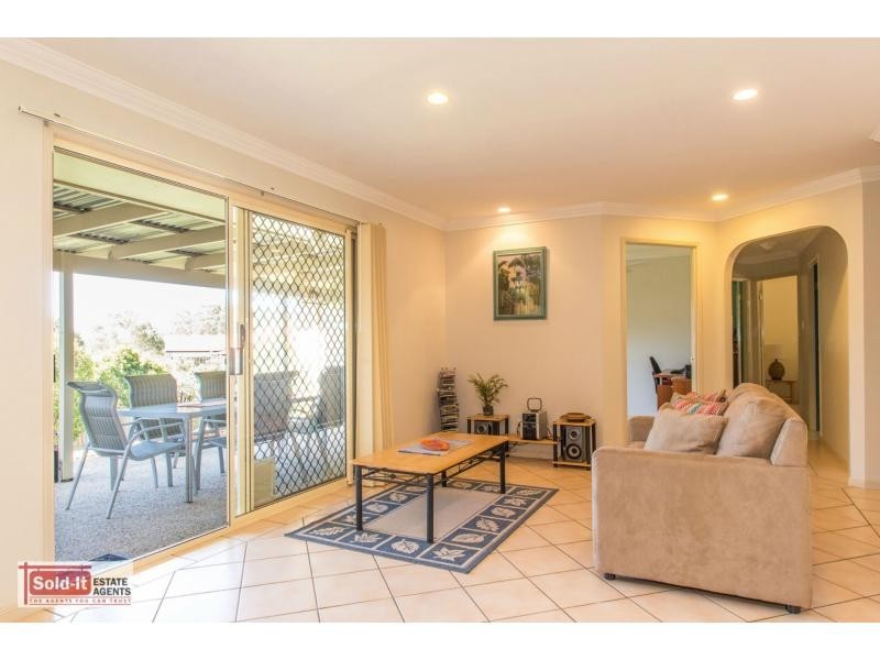 7 Duet Court, Eatons Hill QLD 4037