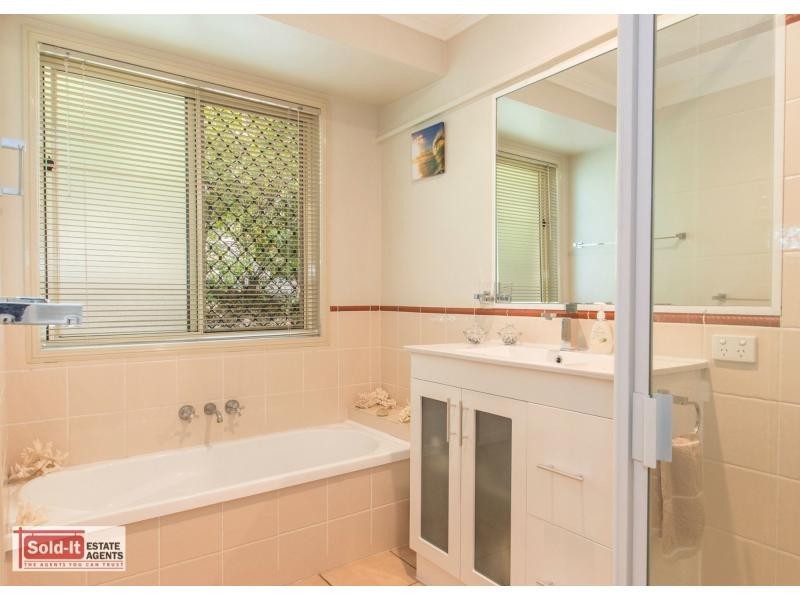 7 Duet Court, Eatons Hill QLD 4037