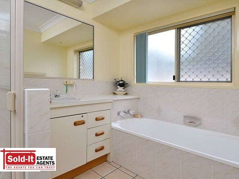 64 Kentwood Drive, Bray Park QLD 4500