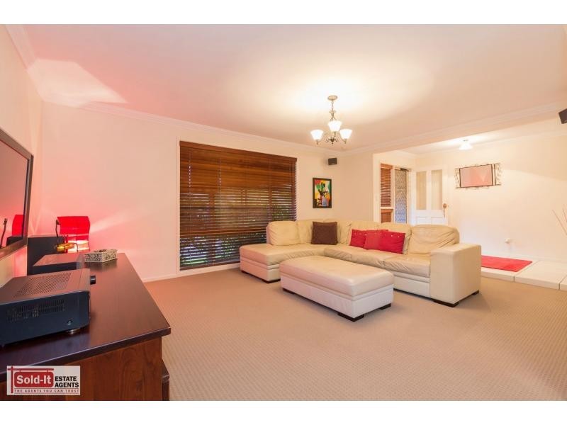 3 Teak Court, Albany Creek QLD 4035