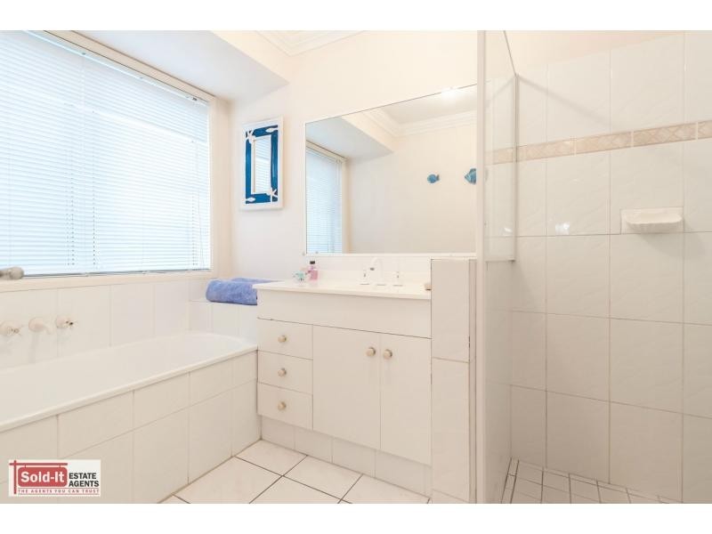 3 Teak Court, Albany Creek QLD 4035