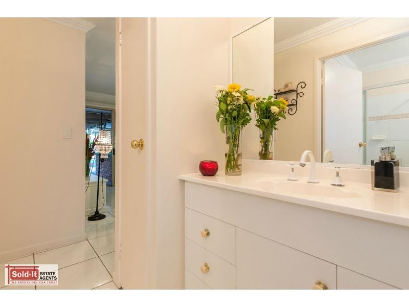 3 Teak Court, Albany Creek QLD 4035