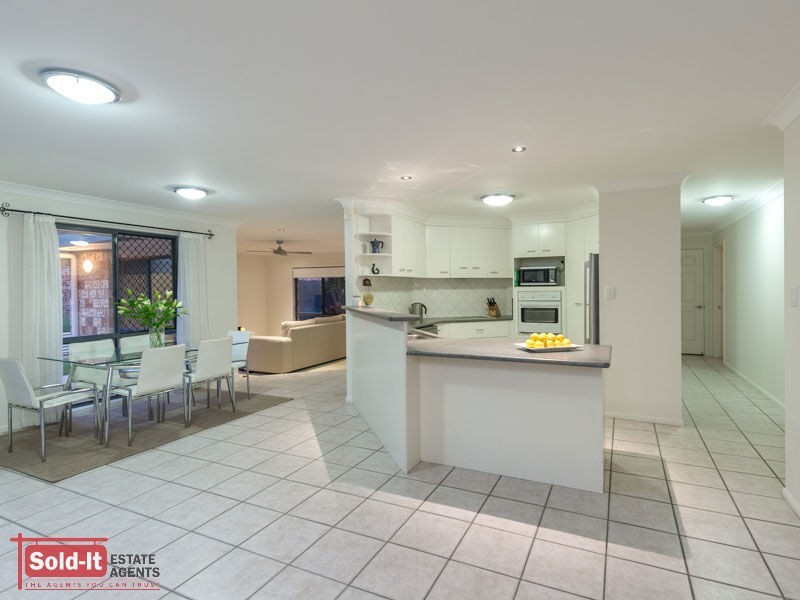 5 Toro Court, Eatons Hill QLD 4037