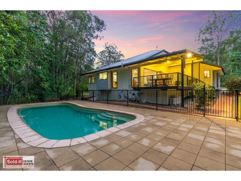 18 Edenderry Court, Eatons Hill QLD 4037