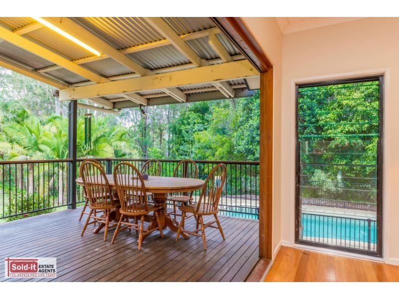 18 Edenderry Court, Eatons Hill QLD 4037