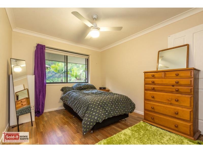 18 Edenderry Court, Eatons Hill QLD 4037