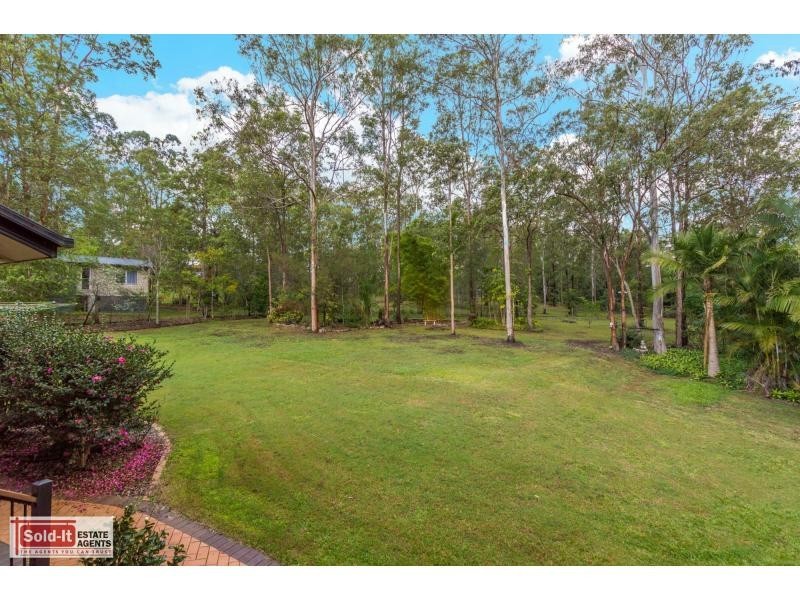 18 Edenderry Court, Eatons Hill QLD 4037