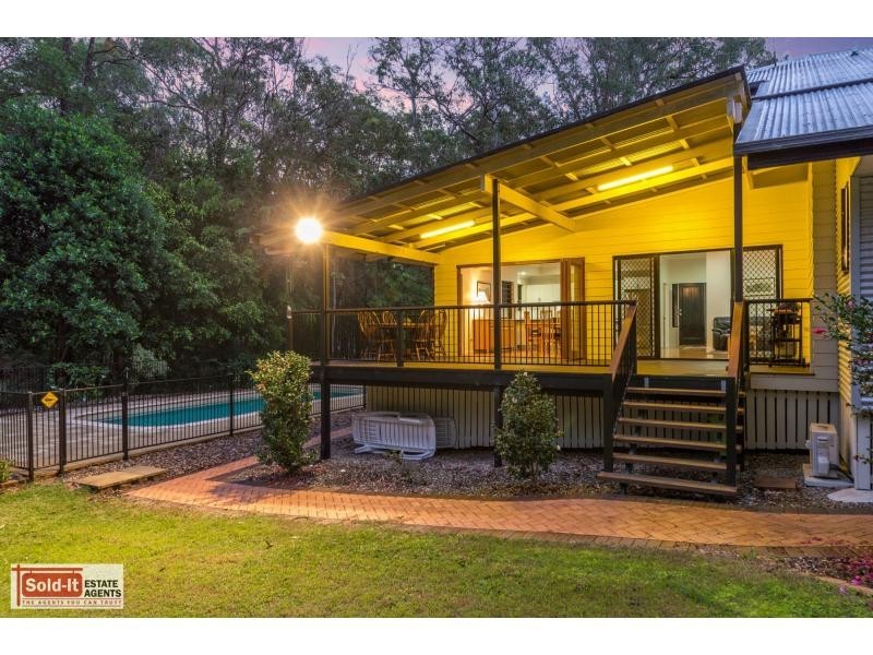 18 Edenderry Court, Eatons Hill QLD 4037