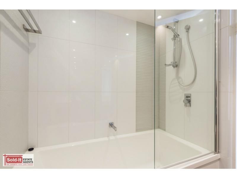 24 Dunmore Terrace, Auchenflower QLD 4066