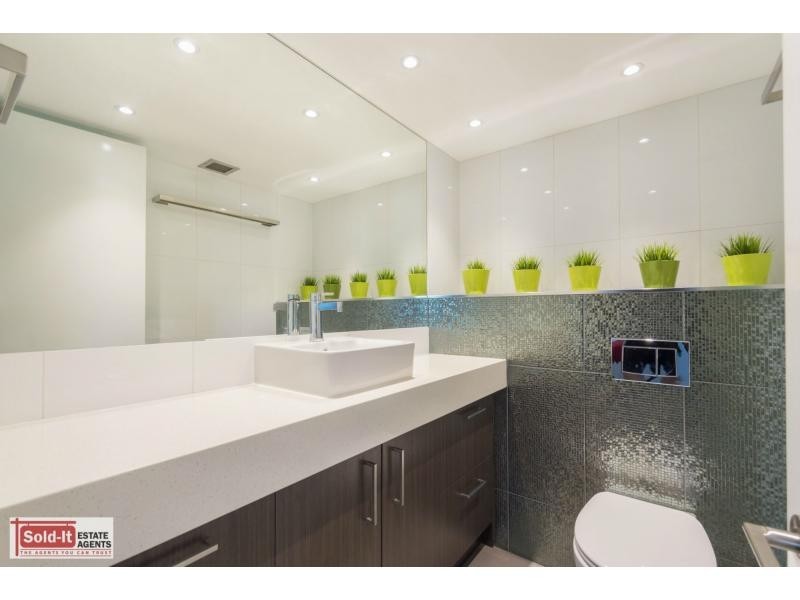 24 Dunmore Terrace, Auchenflower QLD 4066