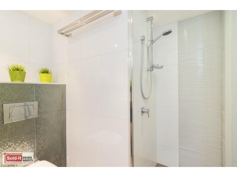 24 Dunmore Terrace, Auchenflower QLD 4066