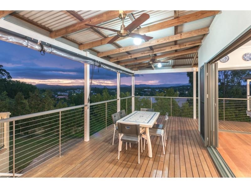 17 Danaus Court, Eatons Hill QLD 4037
