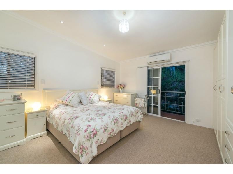 17 Danaus Court, Eatons Hill QLD 4037