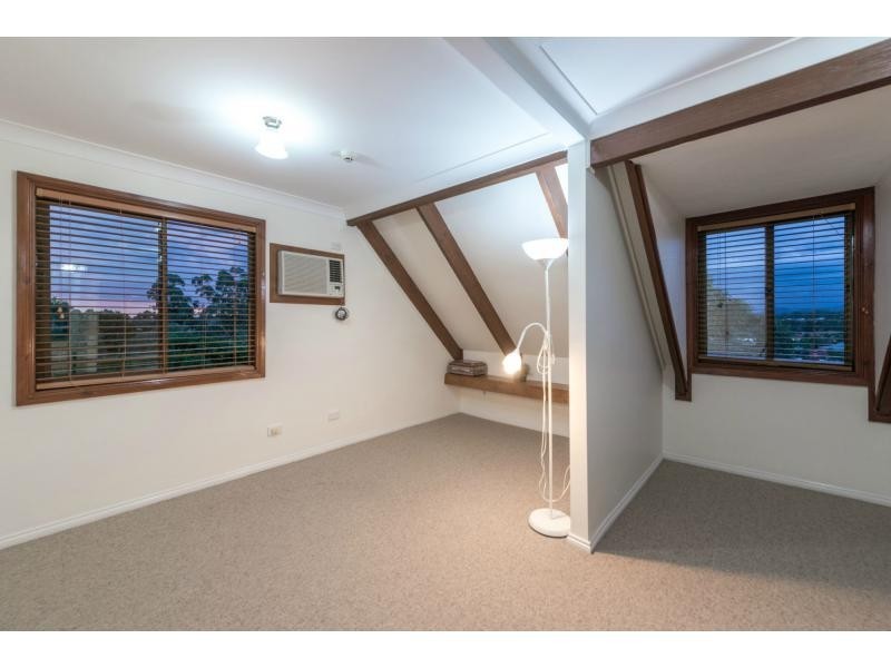 17 Danaus Court, Eatons Hill QLD 4037