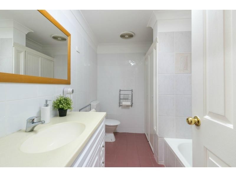 17 Danaus Court, Eatons Hill QLD 4037