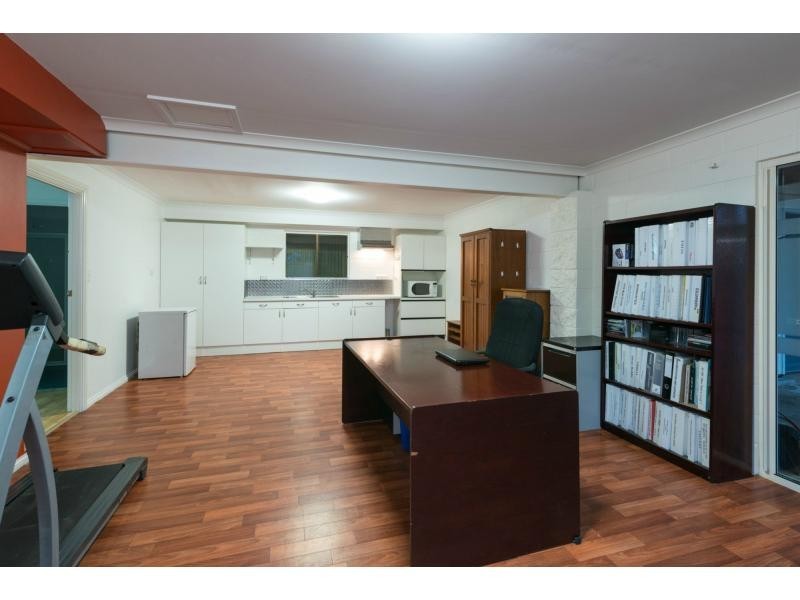 17 Danaus Court, Eatons Hill QLD 4037