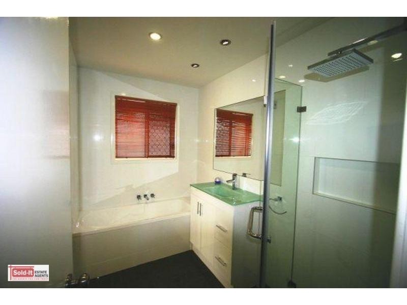 18 Pascali Crescent, Eatons Hill QLD 4037