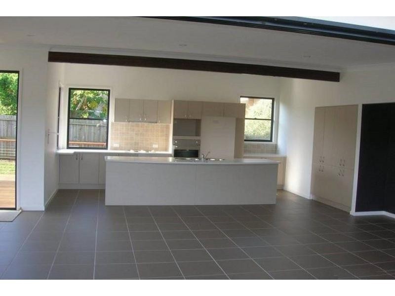 7 Markwell Court, Petrie QLD 4502