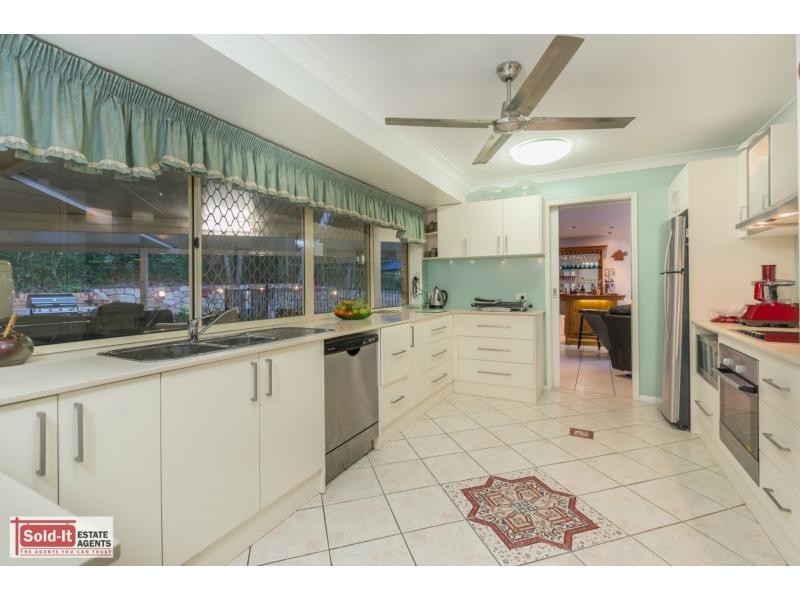 9 Prasada Court, Eatons Hill QLD 4037