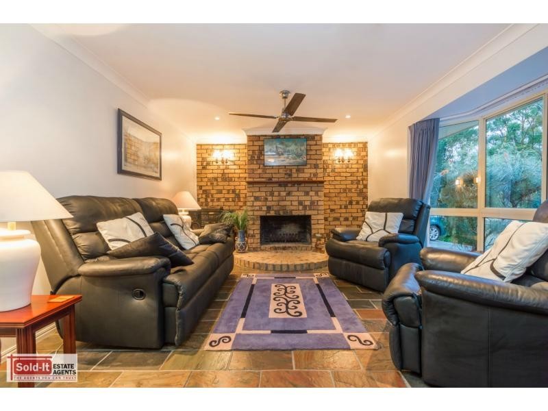 9 Prasada Court, Eatons Hill QLD 4037