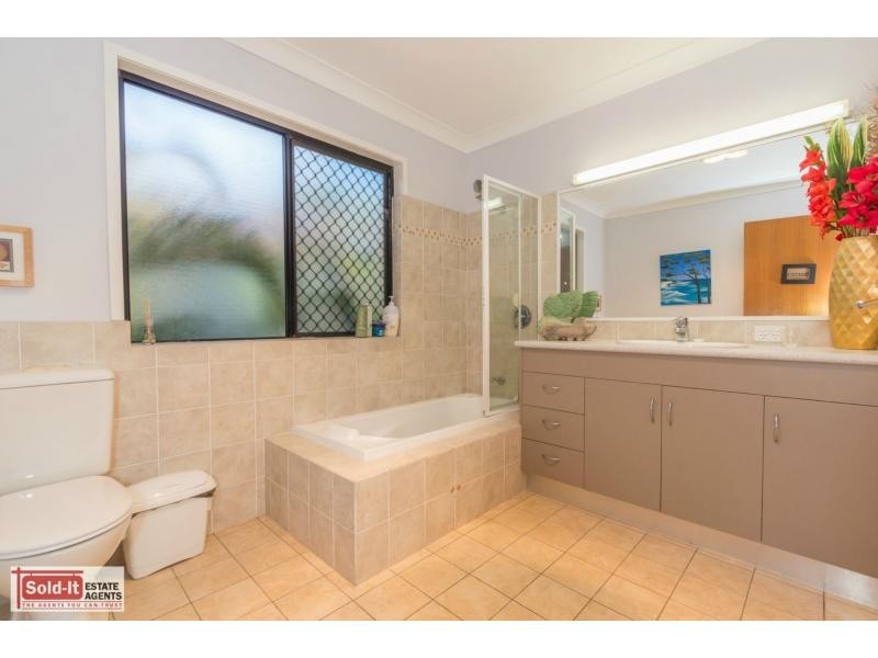 14 Meilland Court, Eatons Hill QLD 4037