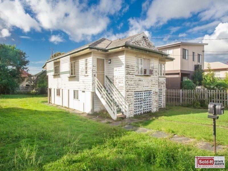 31 Sparkes Street, Chermside QLD 4032