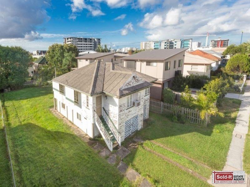 31 Sparkes Street, Chermside QLD 4032