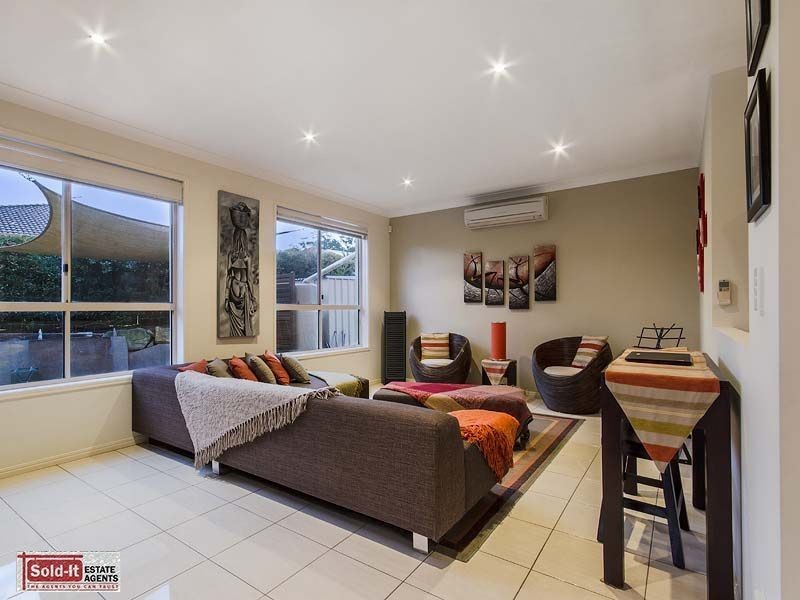 27 Cabarita Crescent, Eatons Hill QLD 4037