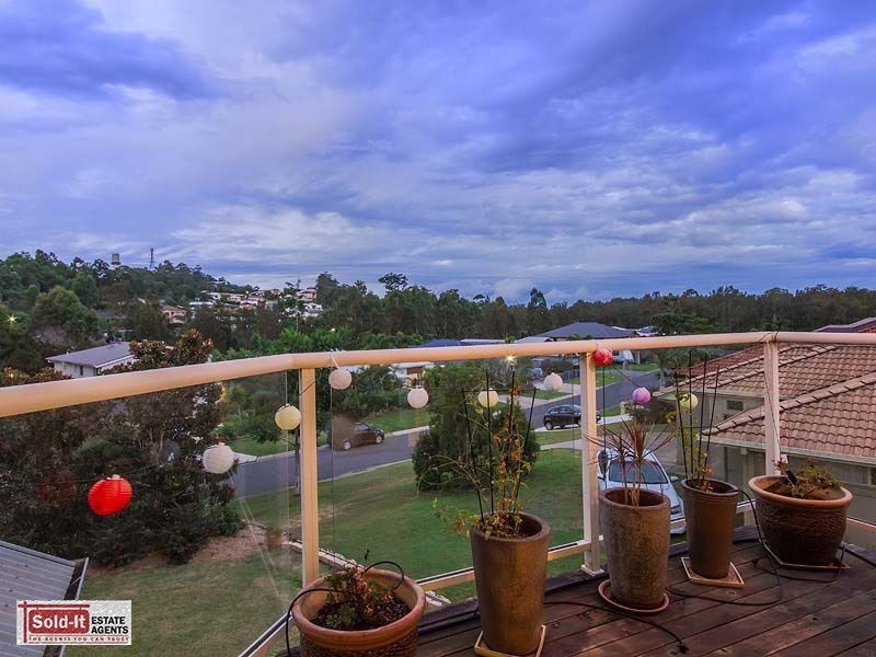 27 Cabarita Crescent, Eatons Hill QLD 4037