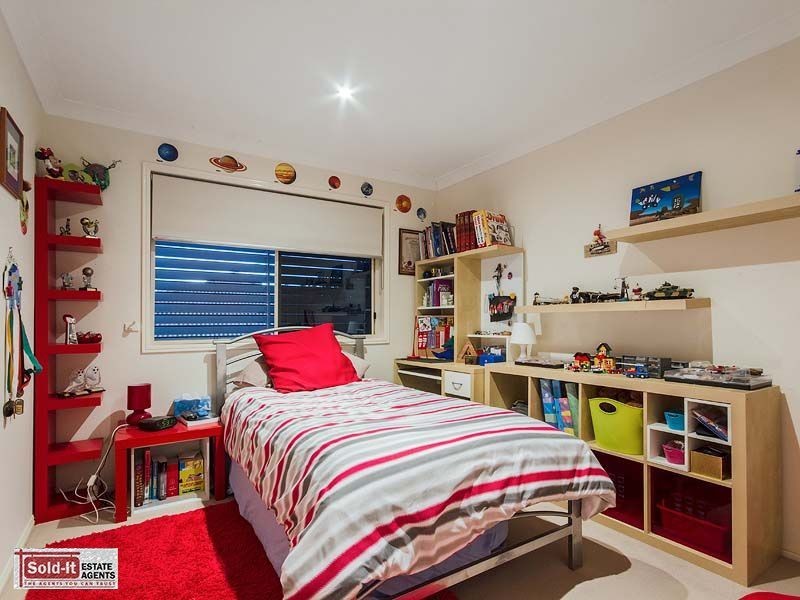 27 Cabarita Crescent, Eatons Hill QLD 4037