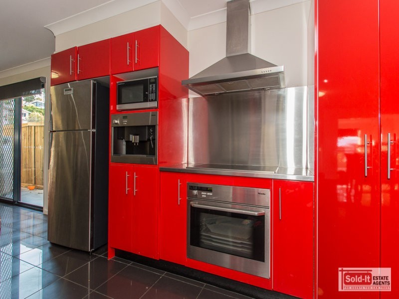 Eatons Hill QLD 4037