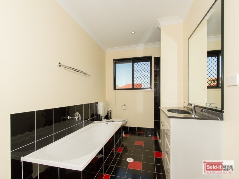 Eatons Hill QLD 4037