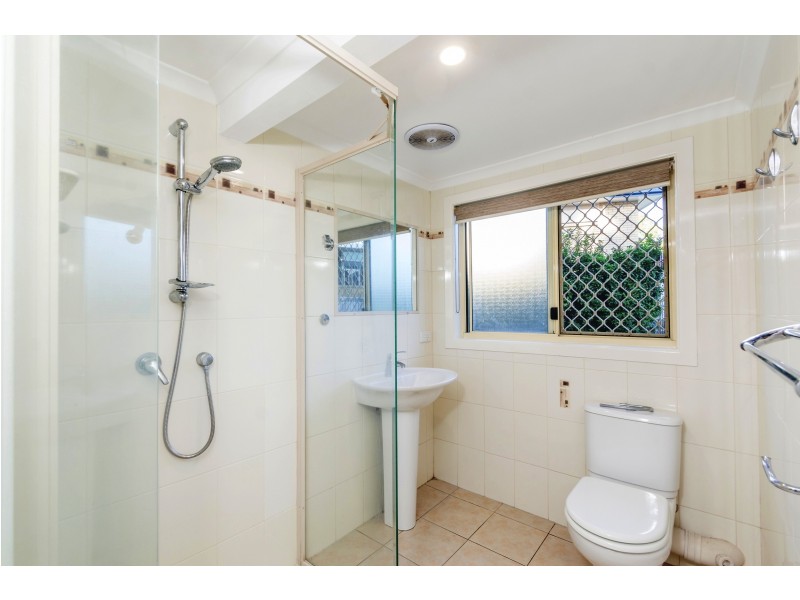 9 Bevlin Court, Albany Creek QLD 4035