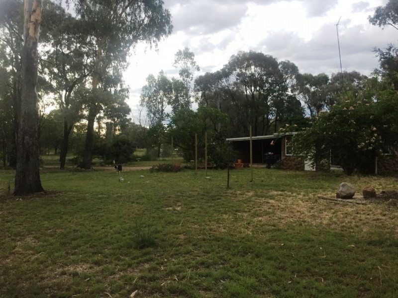 8 Avoca Ave, The Gemfields QLD 4702