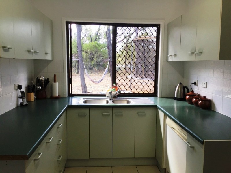 8 Avoca Ave, The Gemfields QLD 4702